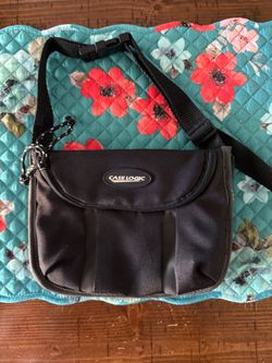 Case Logic Black Crossbody Bag