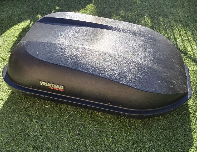 Yakima RocketBox Pro 12 Cargo Carrier