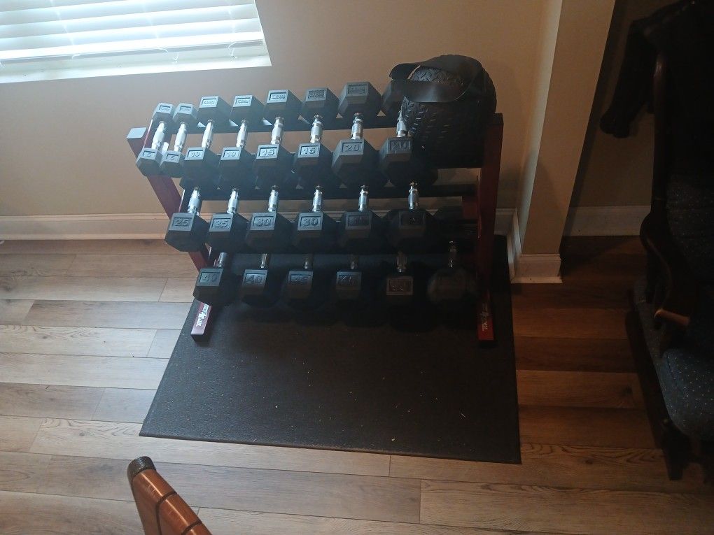 Rubber Dumbell Set 5-50lbs Brand New