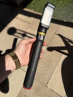 Husky work light with tripod