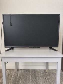 Sceptre 32” LED HDTV (Model E32)