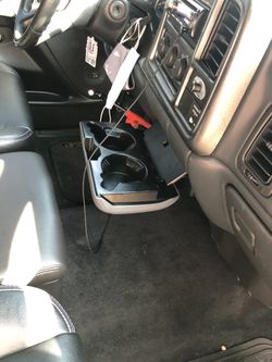 99-06 Tahoe/Silverado Sierra/Yukon cup holder