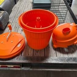 Commercial salad dryer