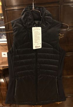 Lululemon down for a run vest ll size 6