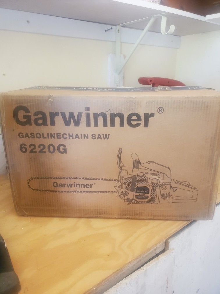 Brand New Still In Box 📦 Garwinner Gasoline Chain Saw Retails For $139 Asking $90