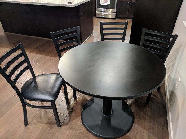 Round Dining Table With 4 Chairs For Sale In Newark Ca Offerup