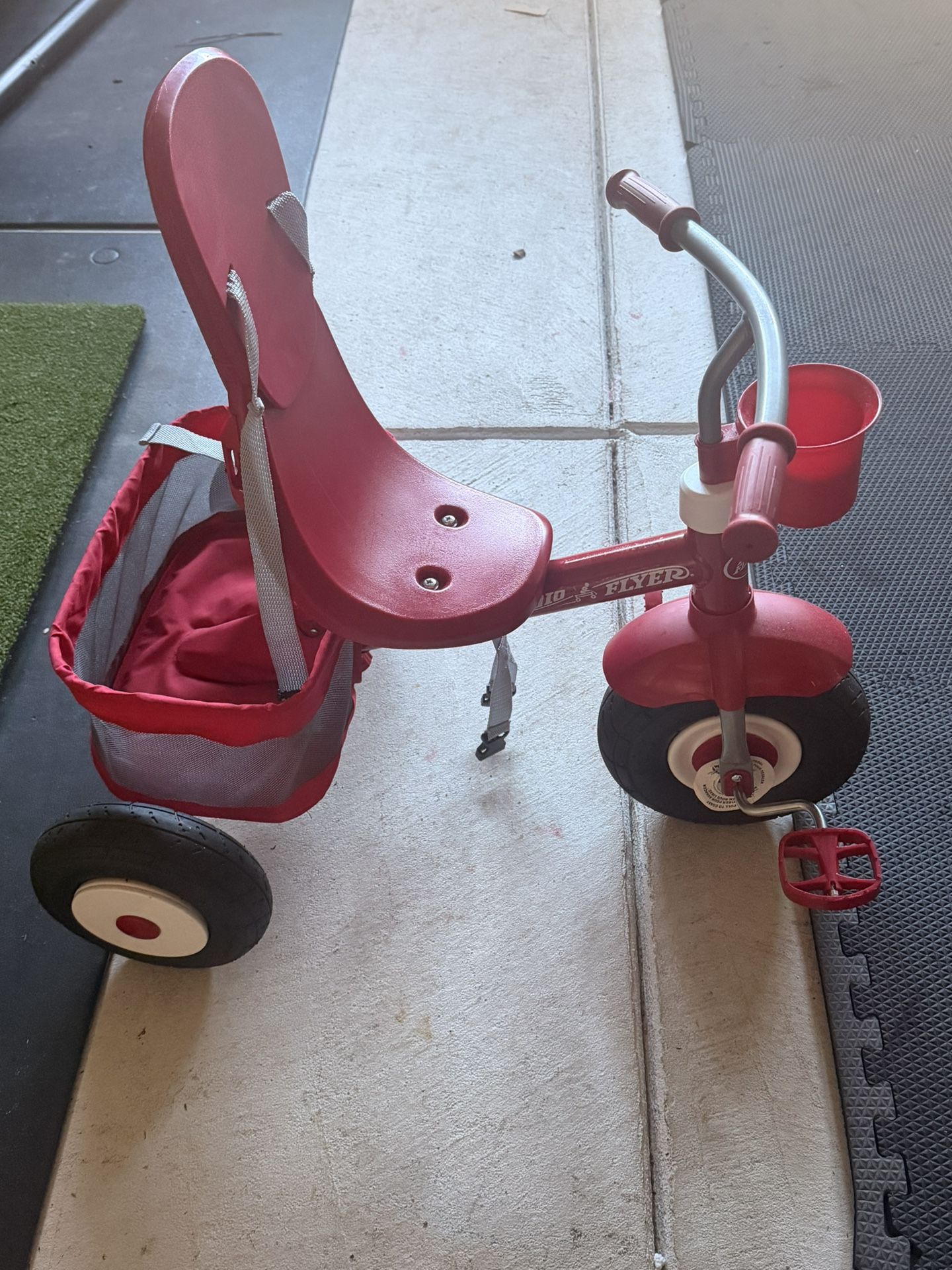 Kids Radio flyer trike 