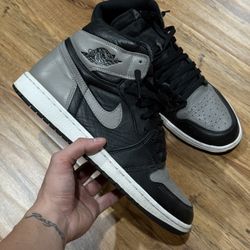 - Jordan 1 Shadow 2018 (sz 10.5)