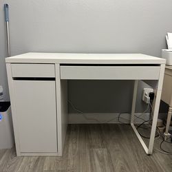 IKEA White MICKE Desk