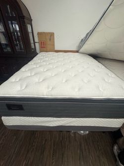 Queen bed