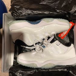 Air Jordan 11 Retro Low