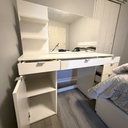 Amelia Makeup Vanity Table