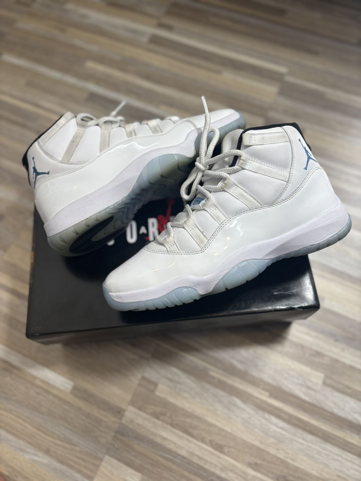 Jordan 11 Legend Blue