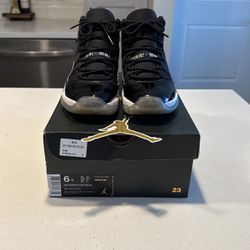 Air Jordan 11 Size 6Y 