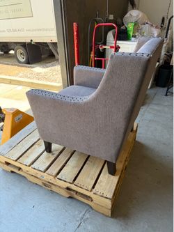 Accent chair