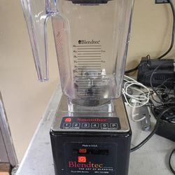 BLENDTEC BLENDER 