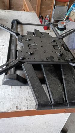 Swivel TV wall  mount