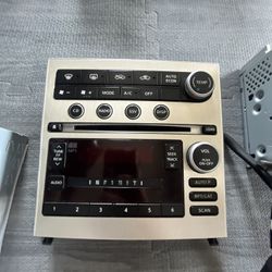 OEM Infiniti Stereo
