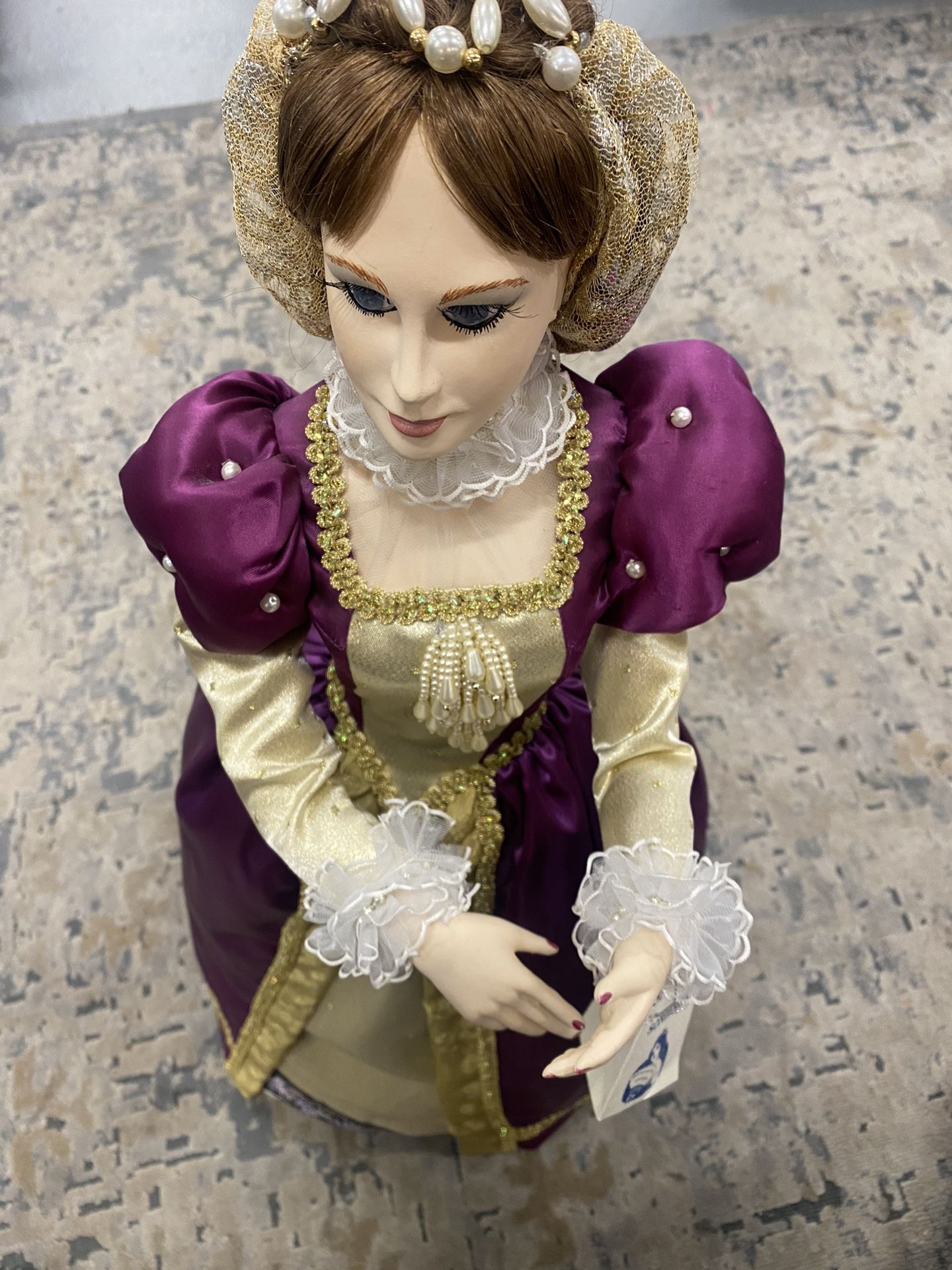 MARY QUEEN OF SCOTS DOLL