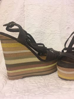 Qupid Wedge Size 7