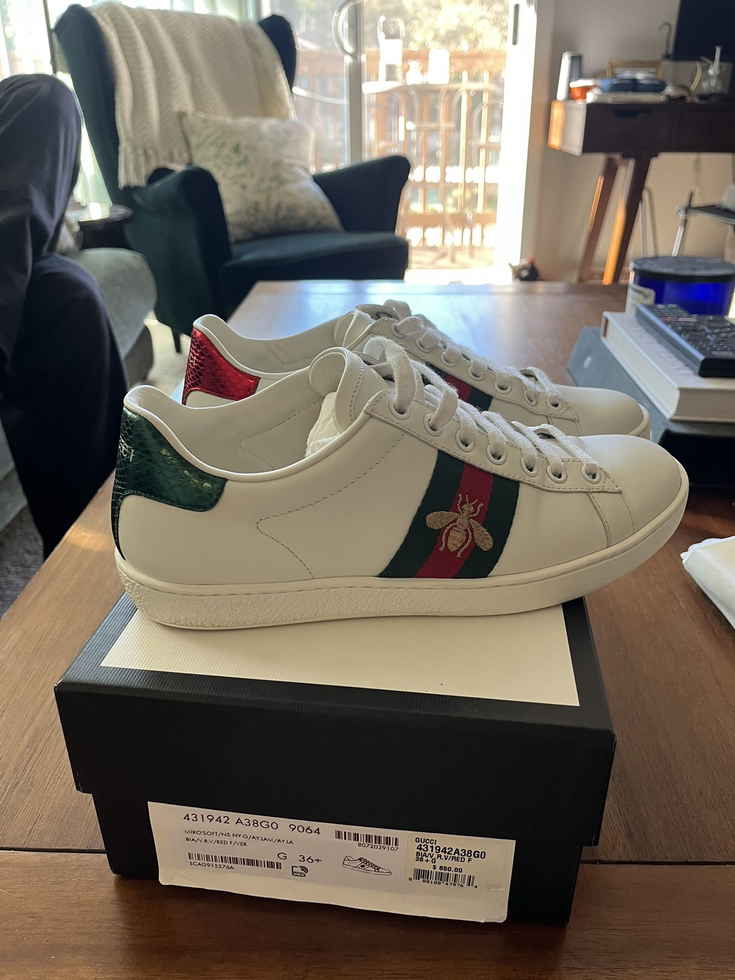 Gucci Sneakers 7.5W Like-New
