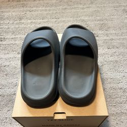Adidas Yeezy Slides