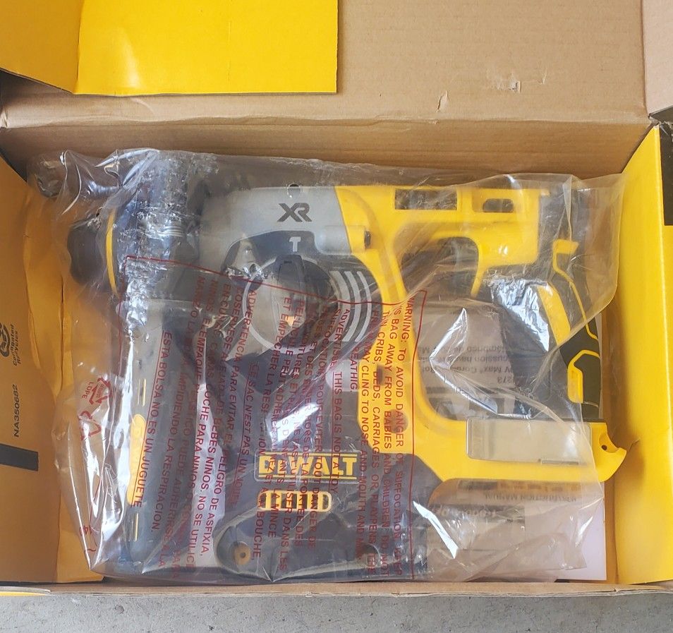 Dewalt Cordless Brushless Rotary Hammer & 15 Gauge Finish Nailer