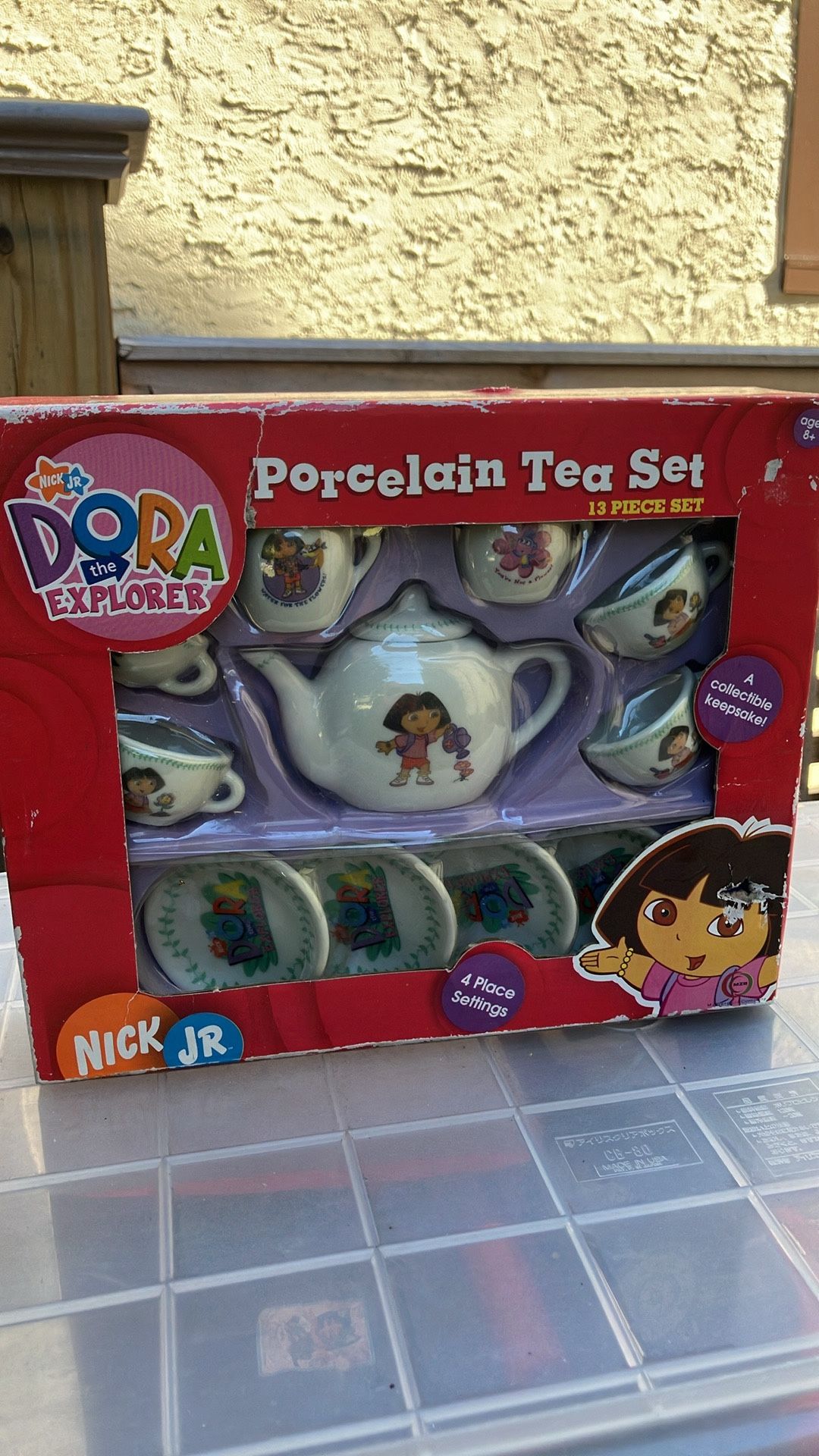 Vintage Dora Tea Set