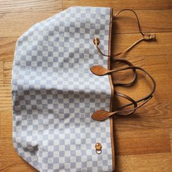 LV DUFFLE BAG