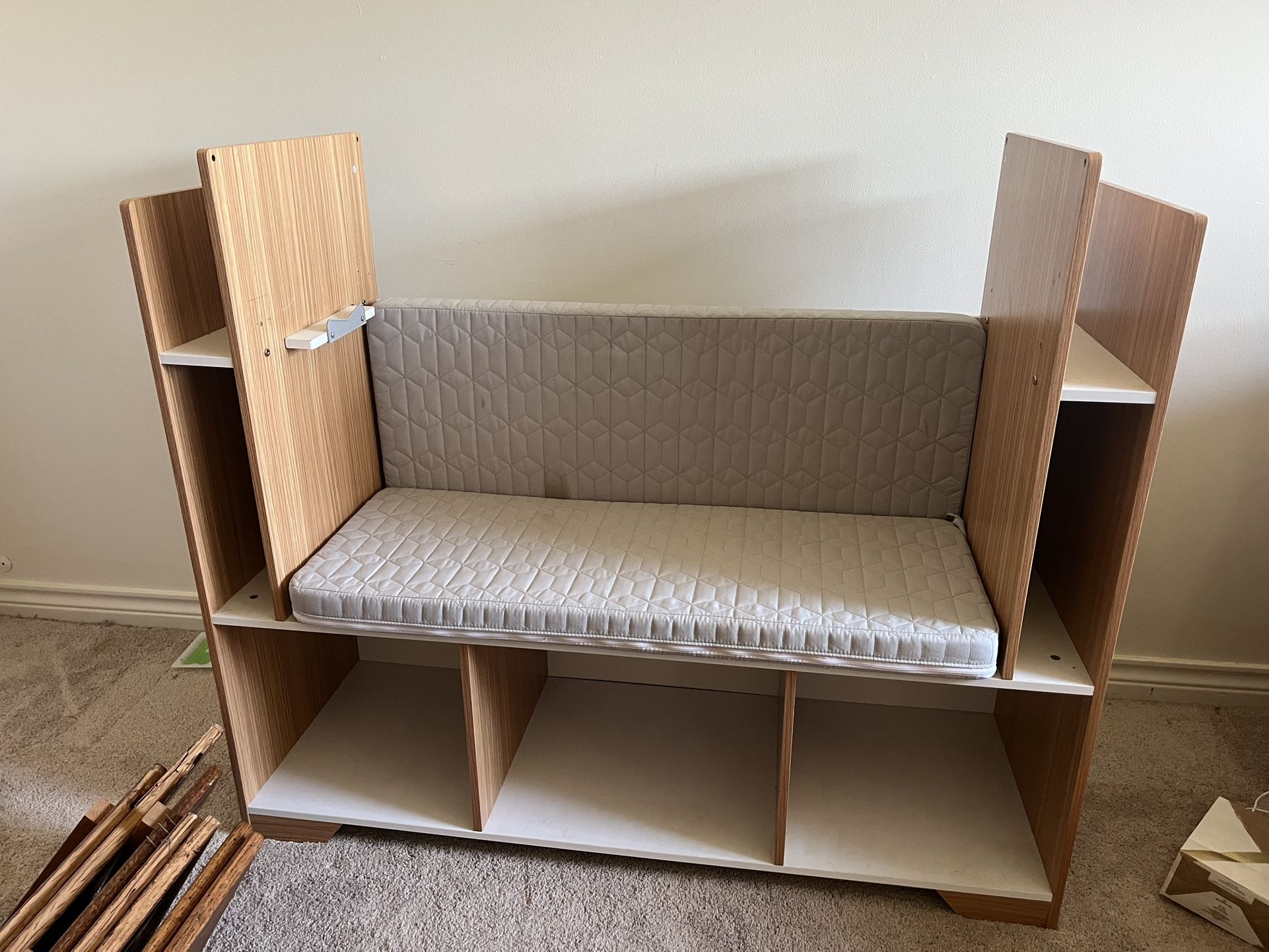Children’s Reading Bookshelf Nook