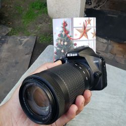 Brand New Conditions Camera D3500 Nikon With Bluetooth & WiFi Built. Come with extra bundles. $500! Is yours. Cost $1200! To $1600! On Amazon with Tax