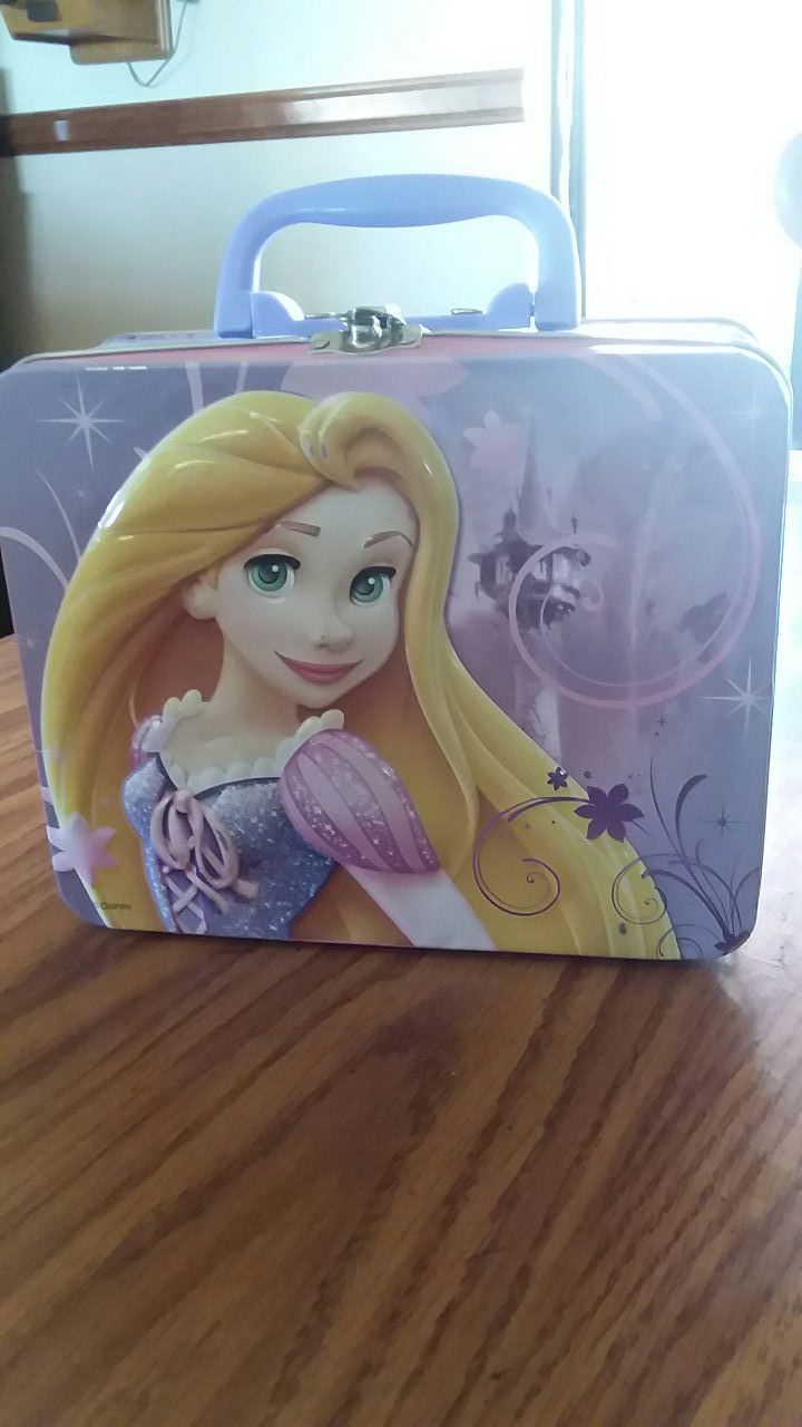 Tangled Metal Tin Lunch Box