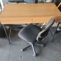 Computer Desk With Chair