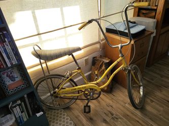 Vintage Stingray bike, $200