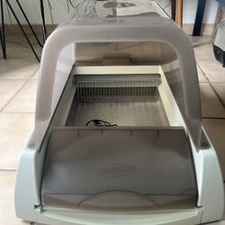 PetSafe ScoopFree Crystal Pro Self-Cleaning Automatic Litter Box