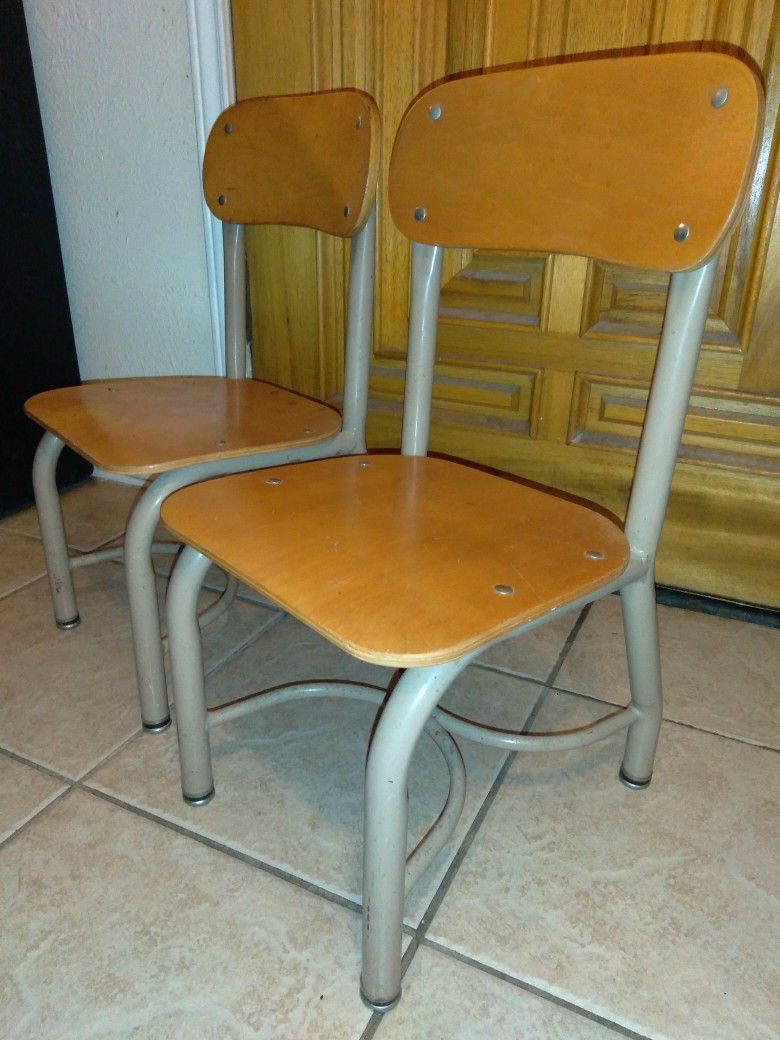 2 Vintage Mid Century Modern Heywood Wakefield Childs Chairs