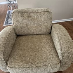 2 Chairs for Sale – Recliner + Accent Chair (Great Deal)