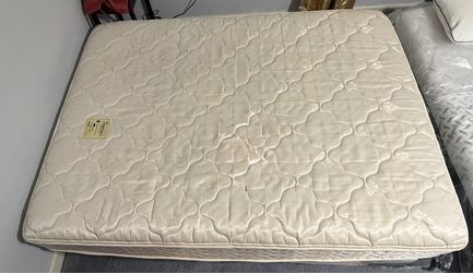Queen Mattress and Queen Box