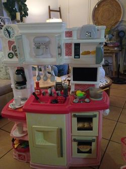 Step 2 kitchen