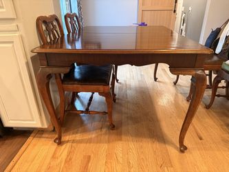 Solid Wood Dining Table w/ Leaf + 6 Chairs – Queen Anne Style