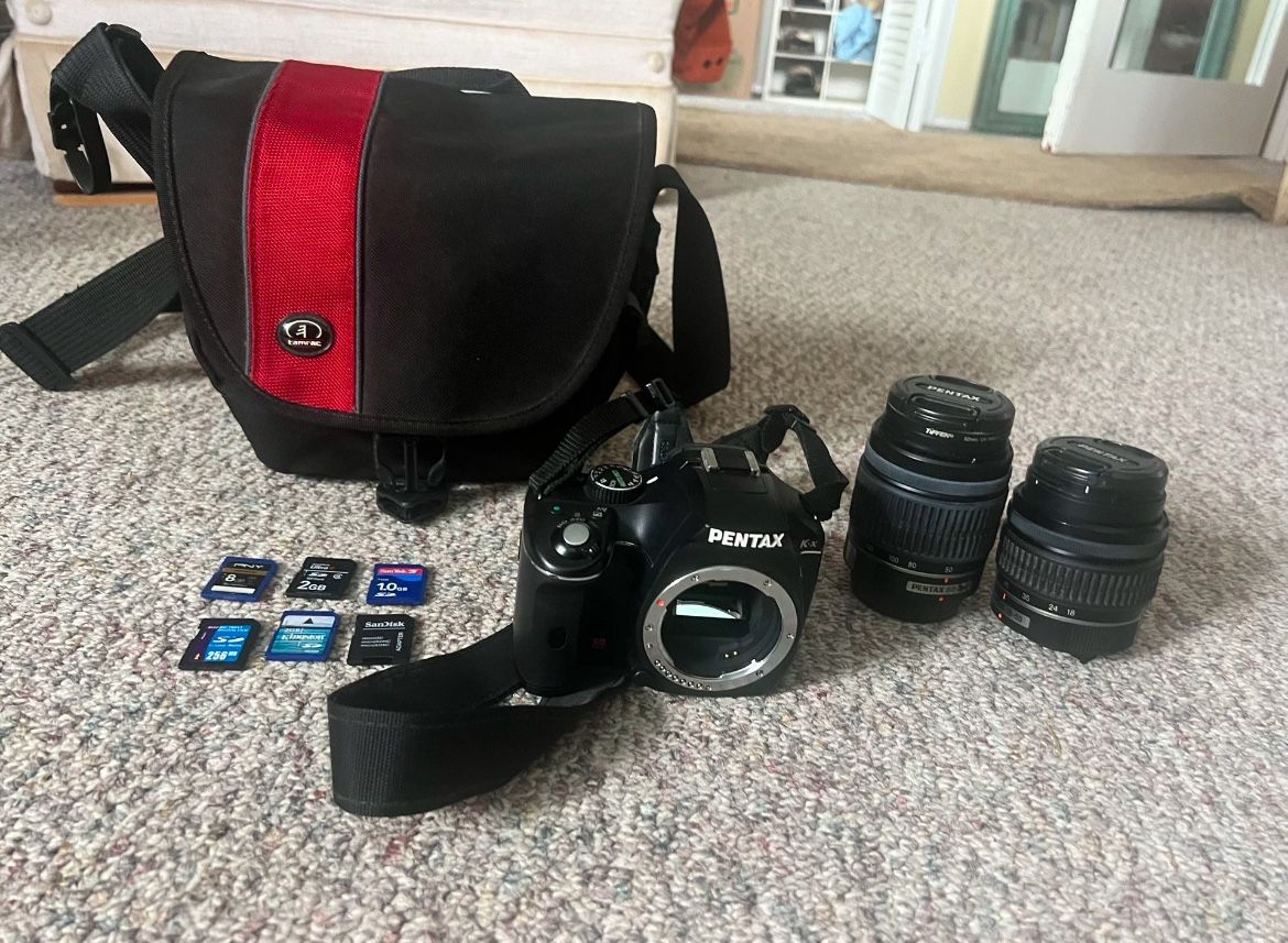 Pentax K-X DSLR Camera