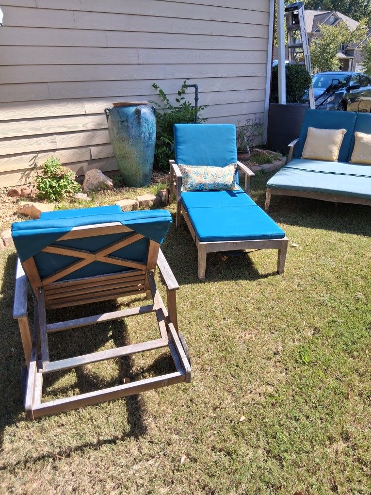 Set Of 2 Single And 1 Double Teak Wood Chaise Loungers