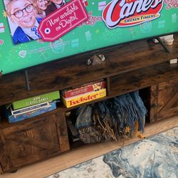 Wooden Brown Tv Stand W/led Lights And Charge Ports
