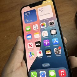 iPhone 13 