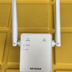 NETGEAR Wi-Fi Range Extender EX6120