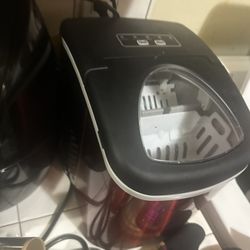 Ice Maker 