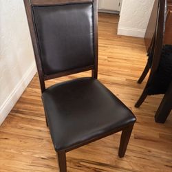 8 Dining Chairs: Great Construction Bad Fabric