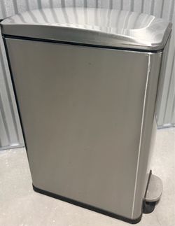 Silver Stainless Steel Trash Can Songmics