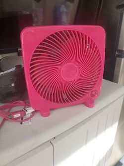 Table  little  fan  ,work  good  I ASK  $10.00 cash