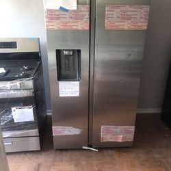 Samsung Fridge, Range, and Dishwasher” (New)